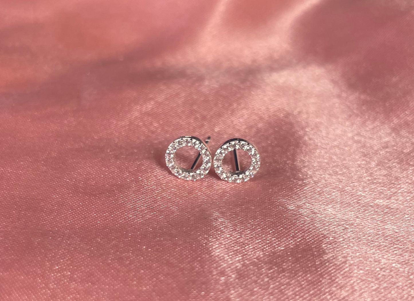 Rhodium-Plated Silver Dainty Circle Stud Earrings With Cubic Zirconia