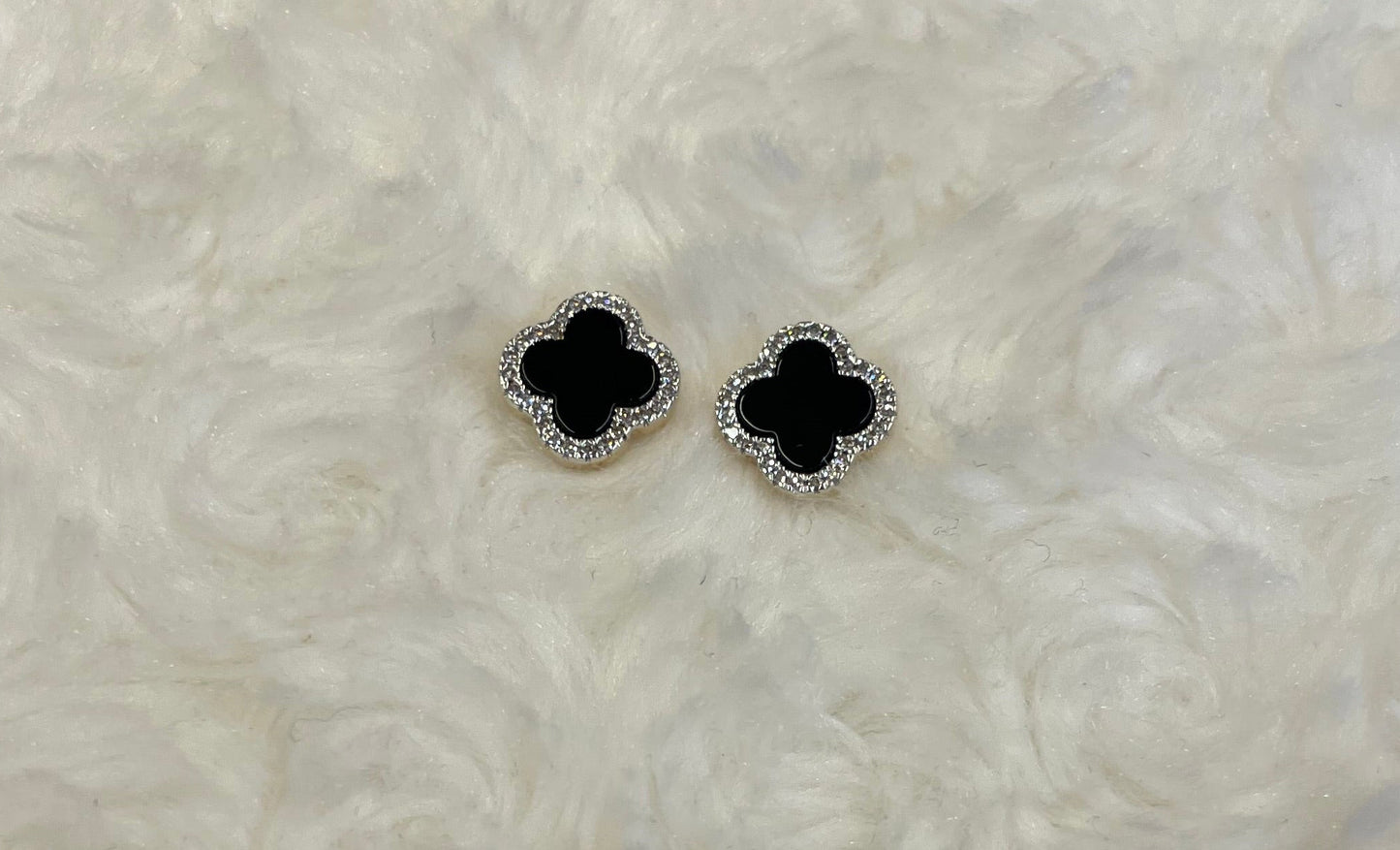 9ct Yellow Gold Onyx & Diamond Clover Earrings