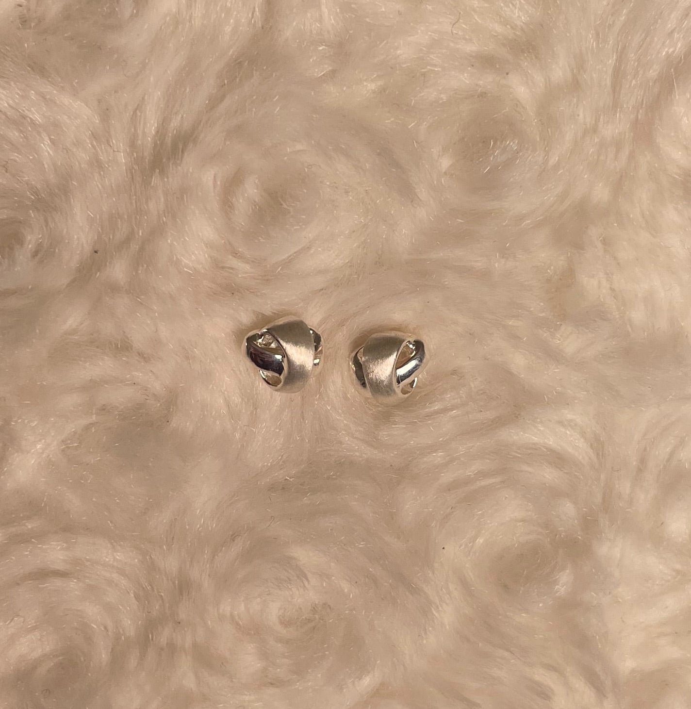 Knot Earrings With Shiny & Brushed Effect Rhodium Plated Silver