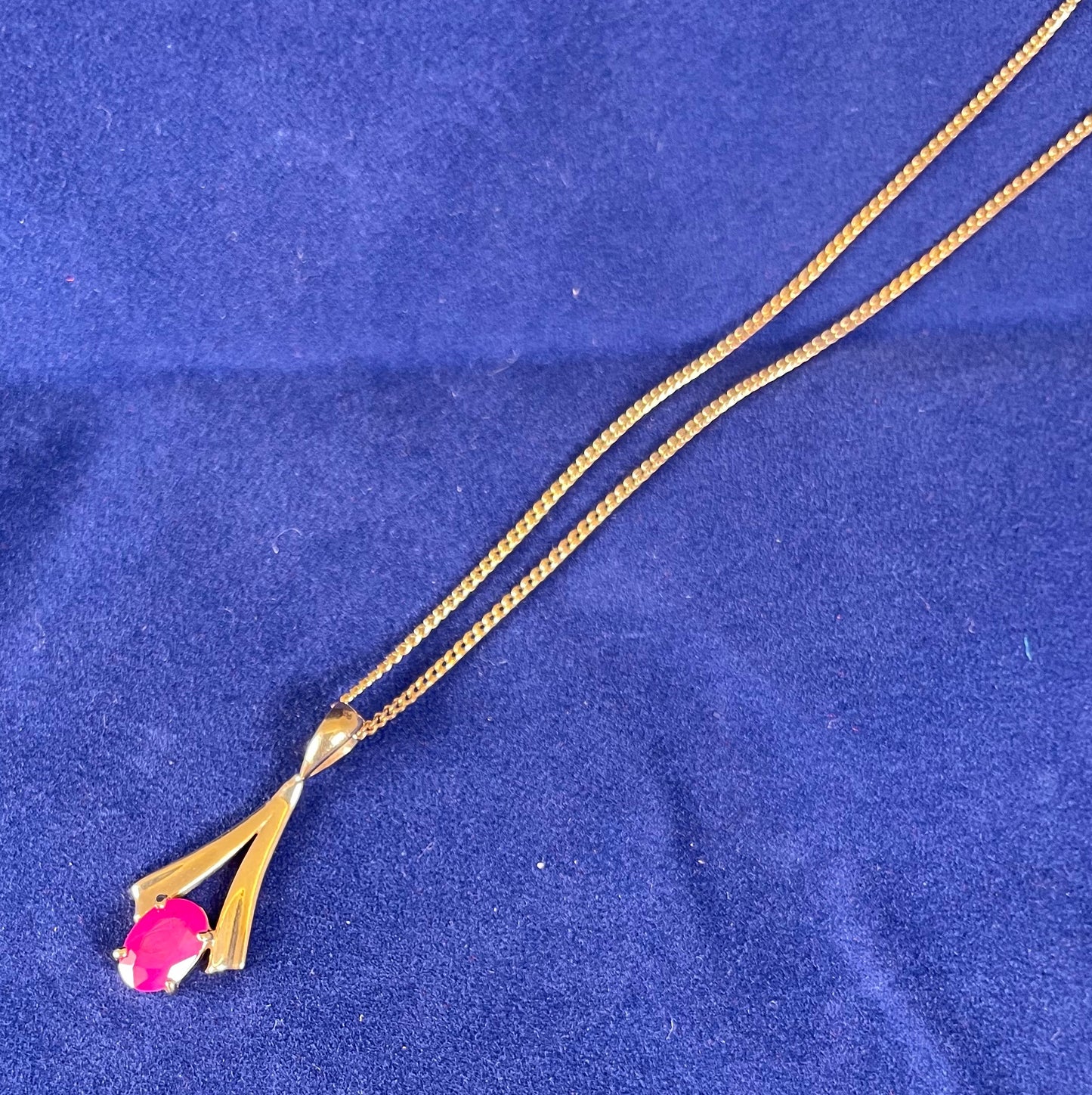 9ct Yellow Gold Oval Ruby Fan Design Pendant Necklace