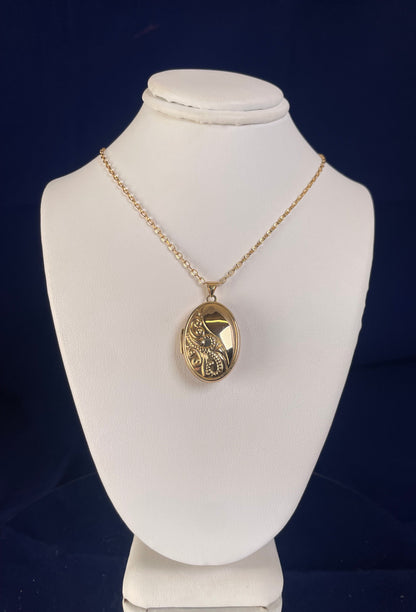 9ct Yellow Gold Oval Patterned Locket