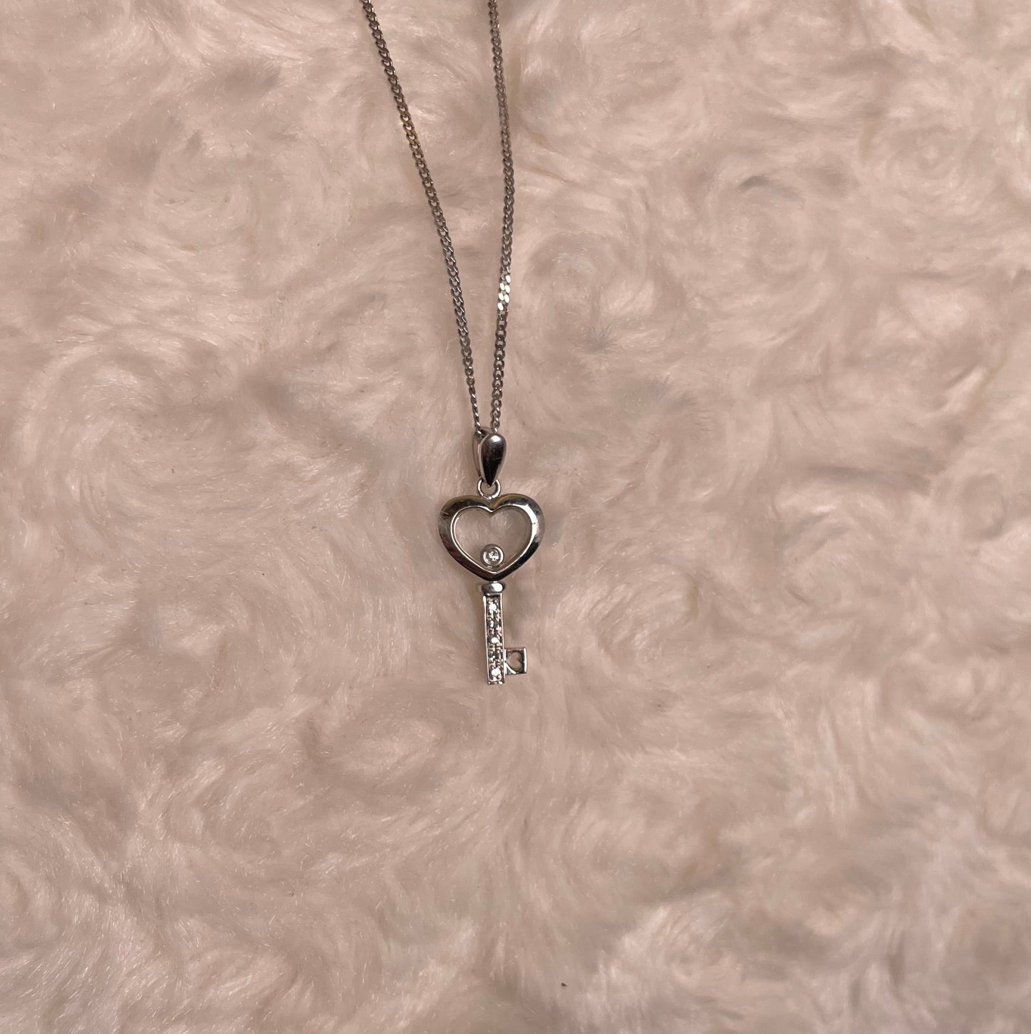 9ct White Gold Key Pendant with Diamond Chips & Floating Diamond