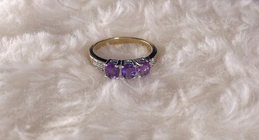 9ct Yellow Gold Ring with Oval Amethysts & Diamonds