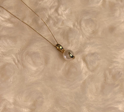 9ct Yellow Gold Freshwater Pearl Pendant Necklace