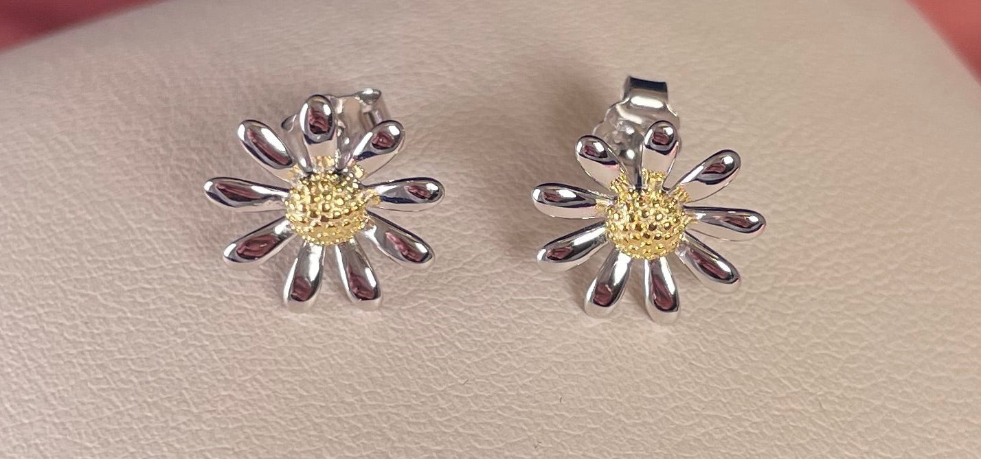 Daisy Earrings Silver Rhodium Plated