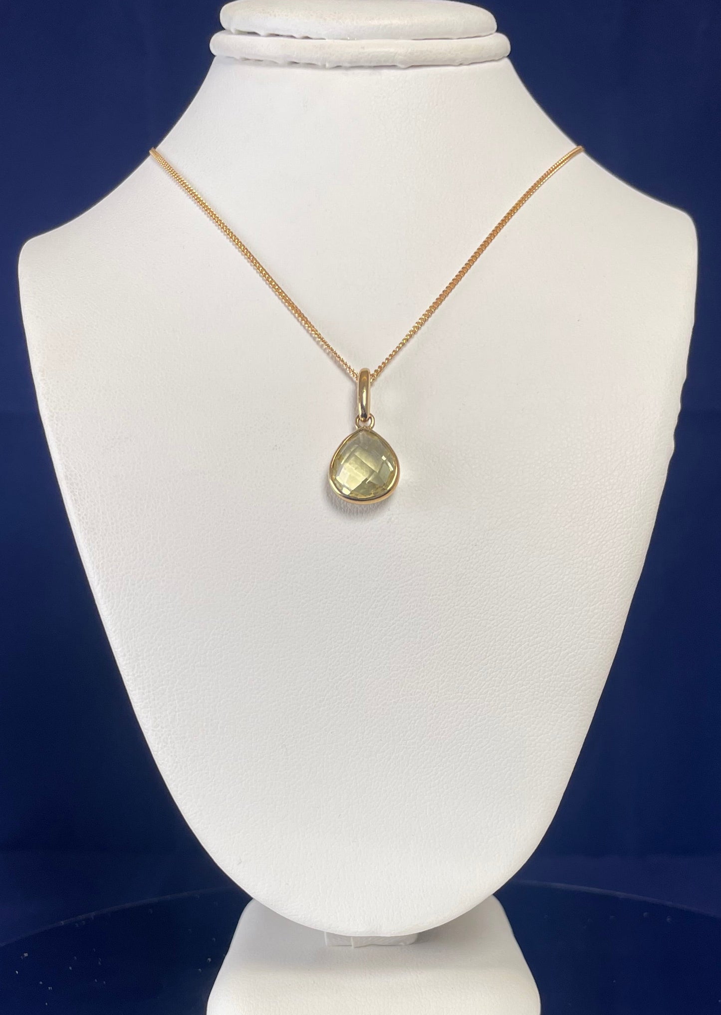 9ct Yellow Gold Pear Shaped Pineapple Cut Lemon Quartz Pendant Necklace