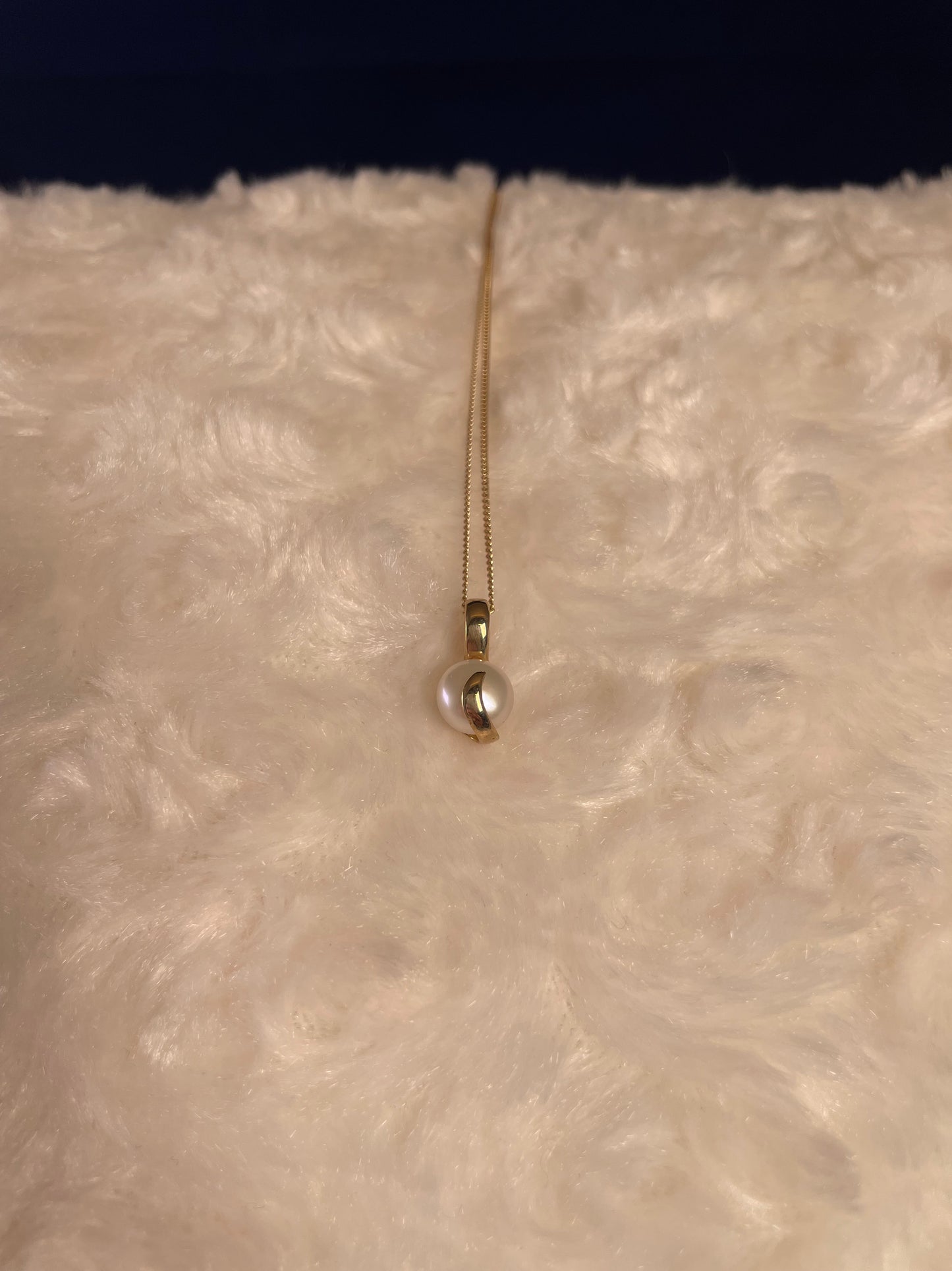 9ct Yellow Gold Freshwater Pearl Pendant Necklace