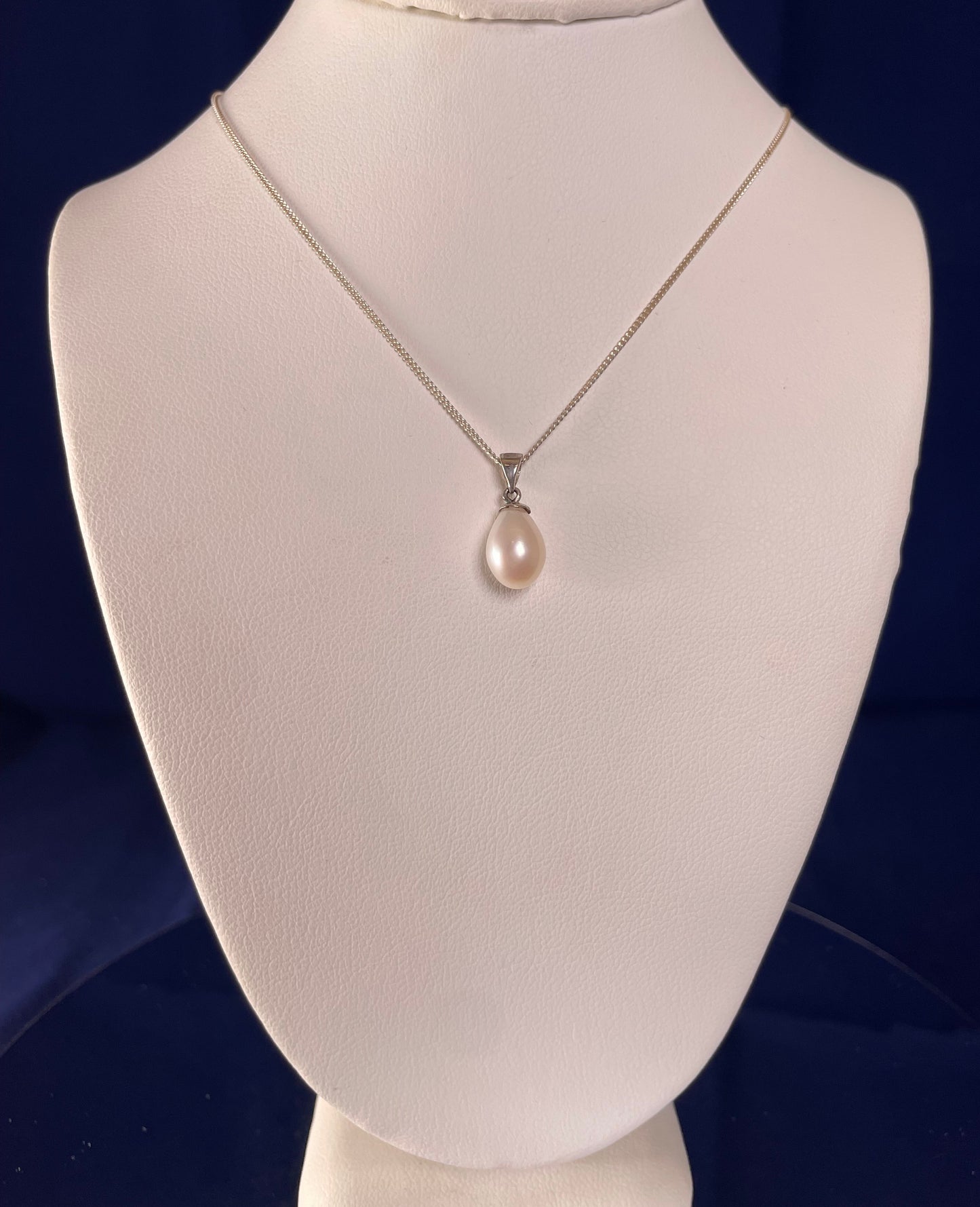 Silver Necklace With Fresh Water Cultured Pearl