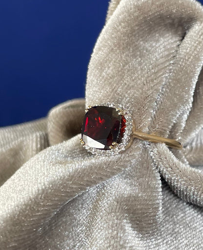 9ct Yellow Gold Garnet Ring & Diamond Ring