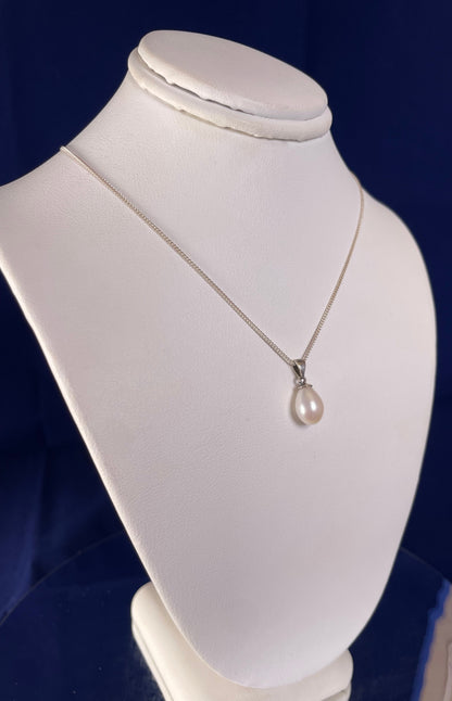 Fresh Water Cultured Pearl Necklace