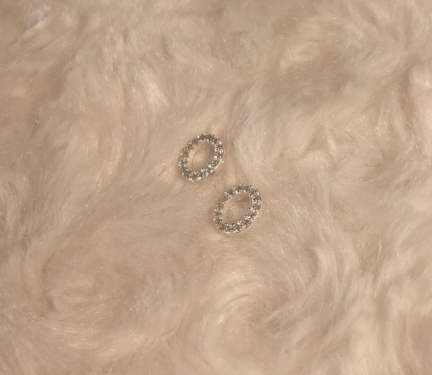 Rhodium-Plated Silver Dainty Circle Stud Earrings With Cubic Zirconia