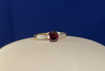 9ct Yellow Gold Garnet Set Dress Ring with Diamond chips