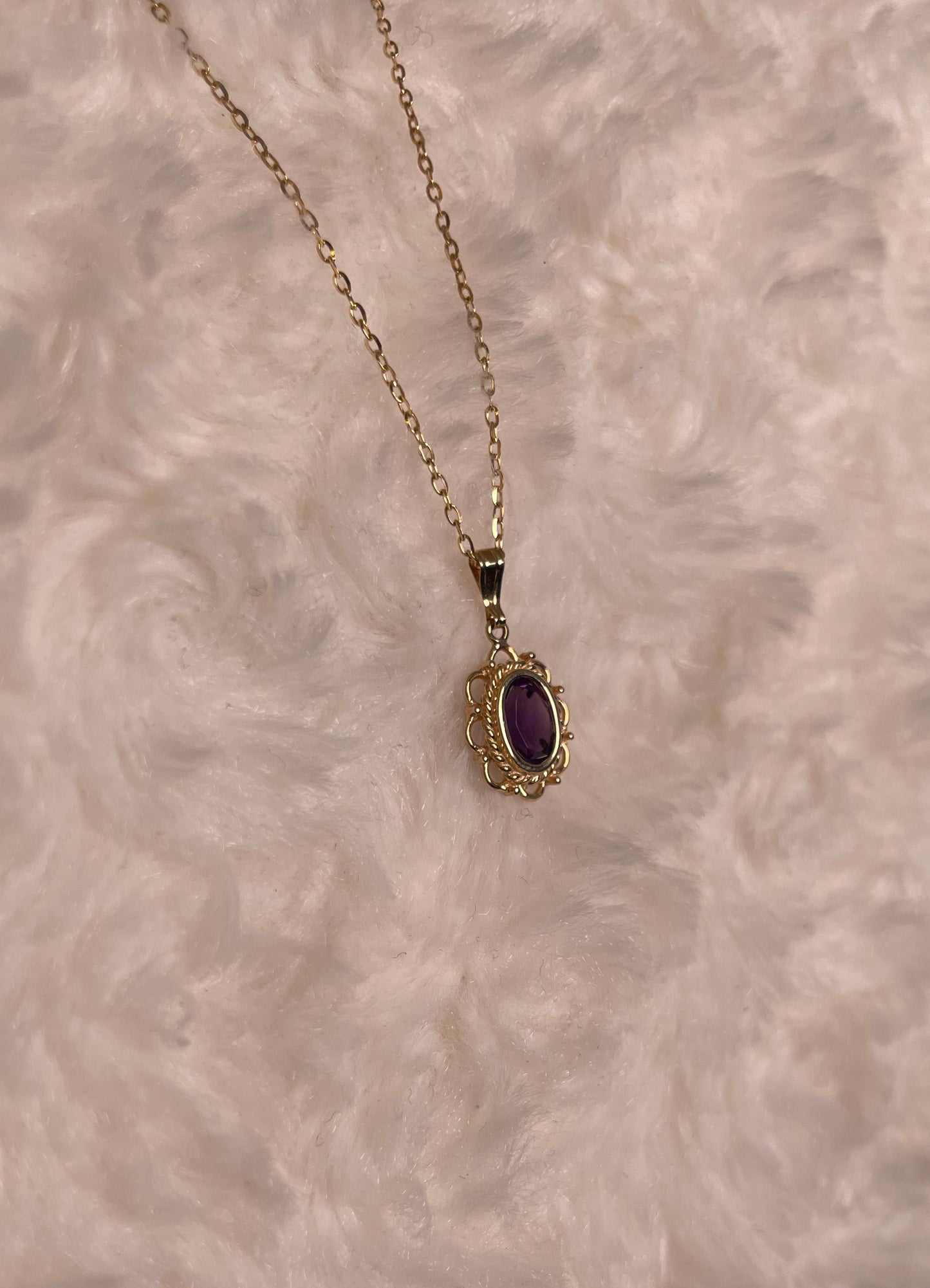 9ct Yellow Gold Rubover Set Oval Amethyst with Filigree Surround Pendant Necklace