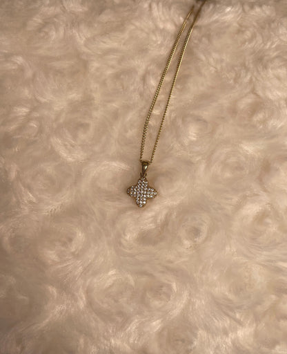 9ct Yellow Gold Four Leaf Clover Pendant Set With Cubic Zirconia