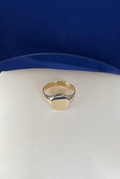 9ct Yellow Gold Plain Oval Signet Ring