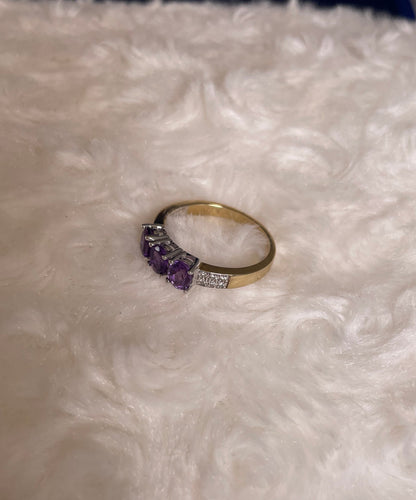 9ct Yellow Gold Ring with Oval Amethysts & Diamonds