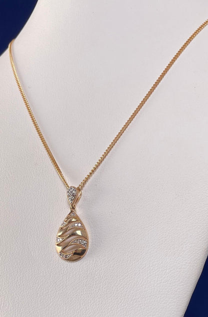 9ct Yellow Gold Teardrop Lattice Diamond Pendant Necklace