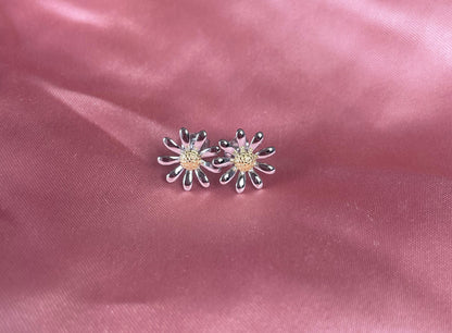 Rhodium-Plated Silver Delicate Daisy Earrings