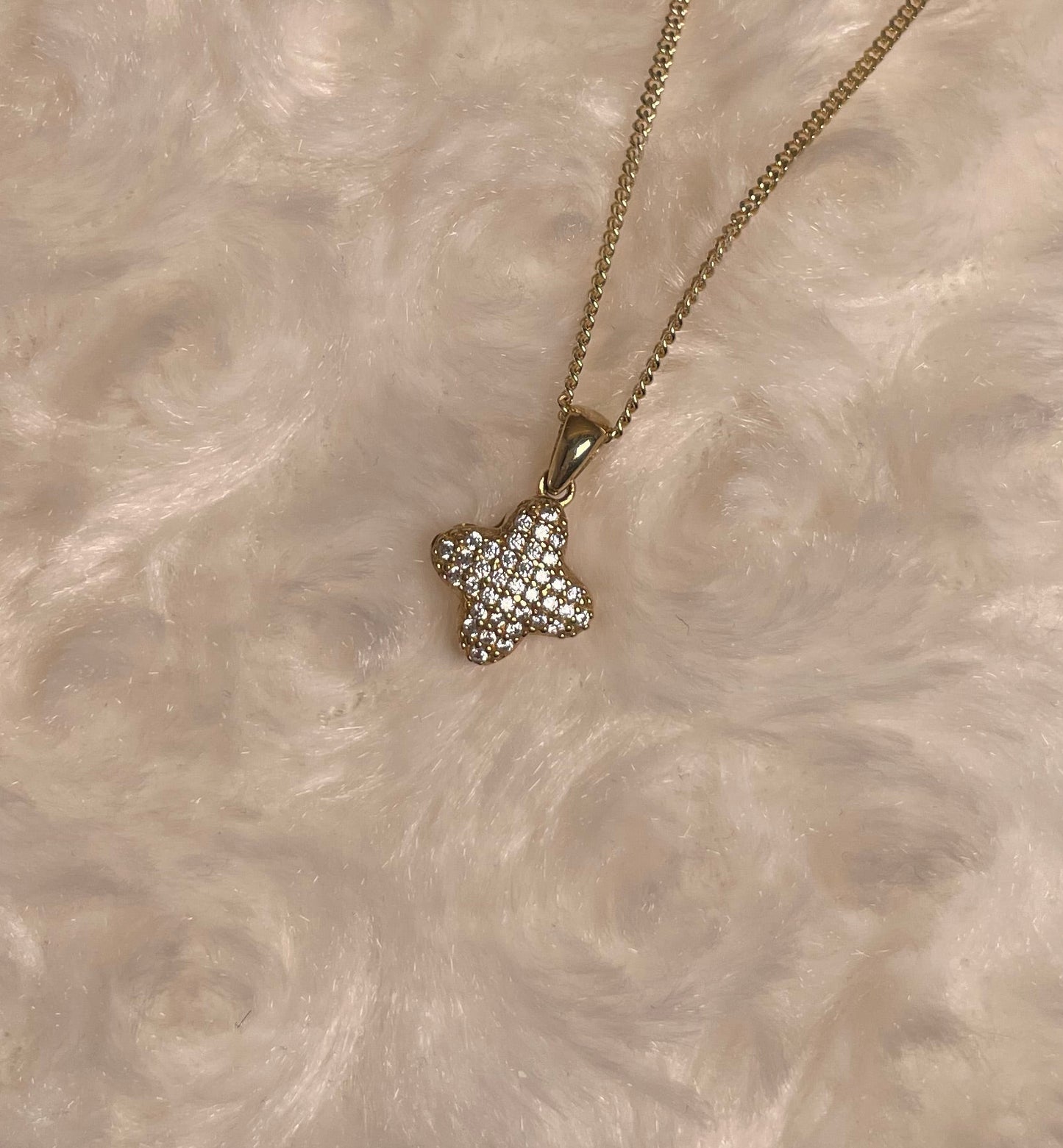 9ct Yellow Gold Four Leaf Clover Pendant Set With Cubic Zirconia