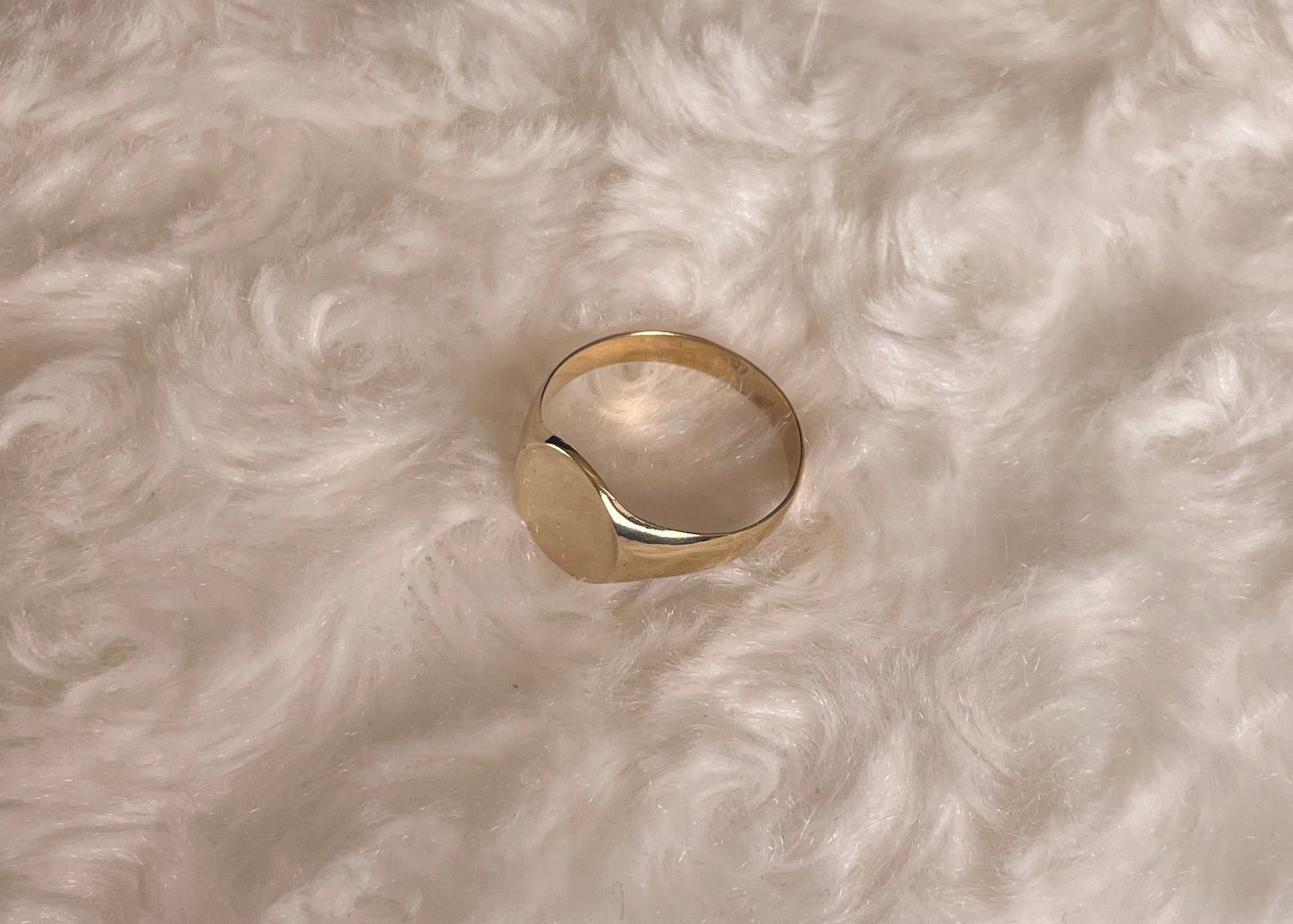 9ct Yellow Gold Plain Oval Signet Ring