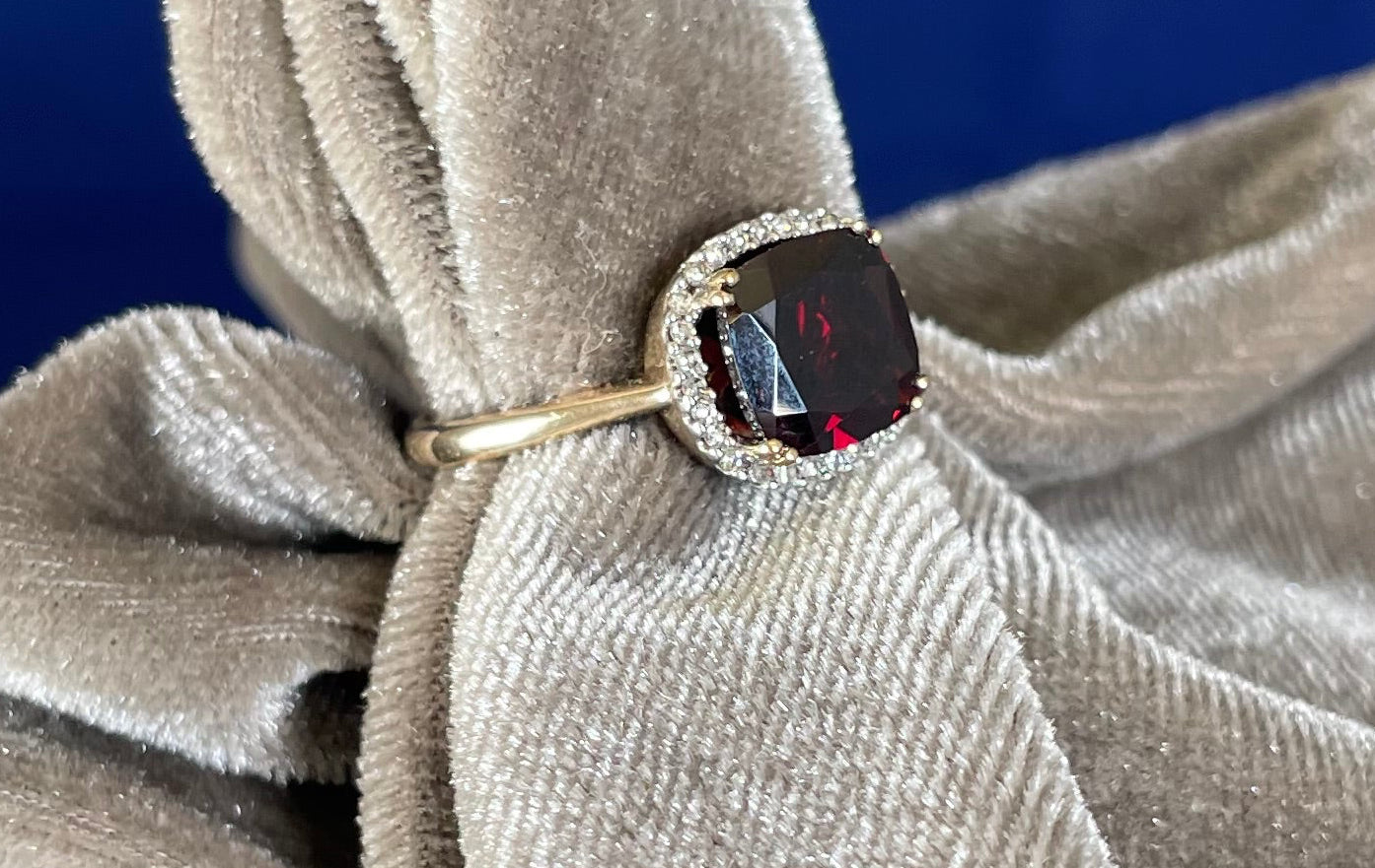 9ct Yellow Gold Garnet Ring & Diamond Ring