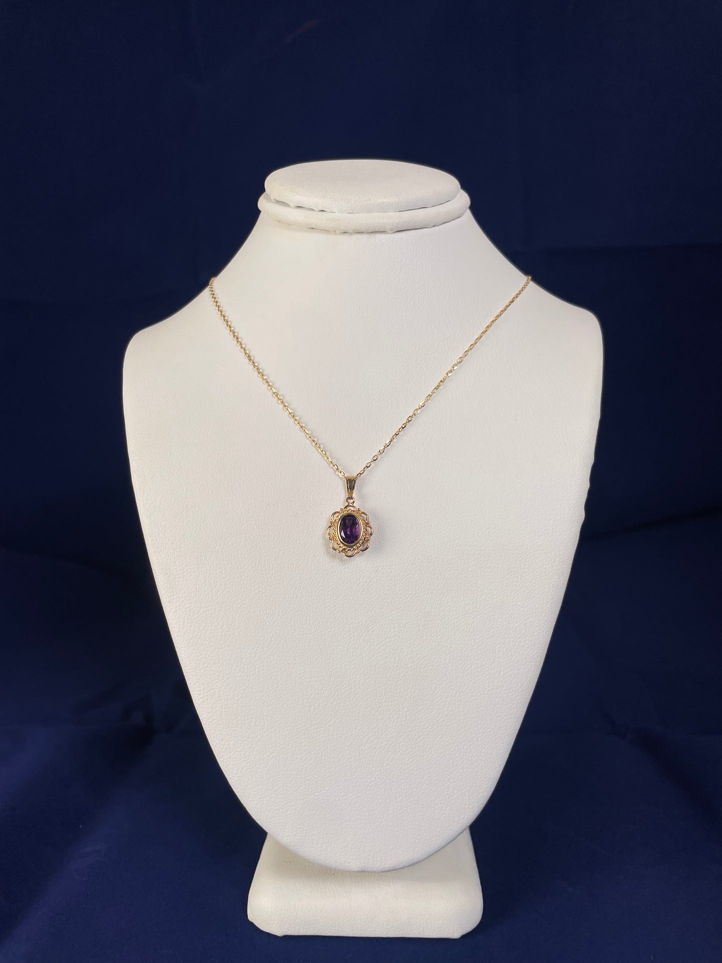 9ct Yellow Gold Rubover Set Oval Amethyst with Filigree Surround Pendant Necklace