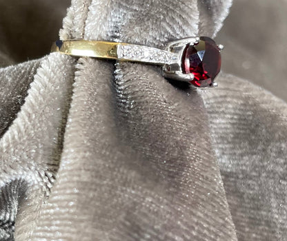 9ct Yellow Gold Garnet Set Dress Ring with Diamond chips