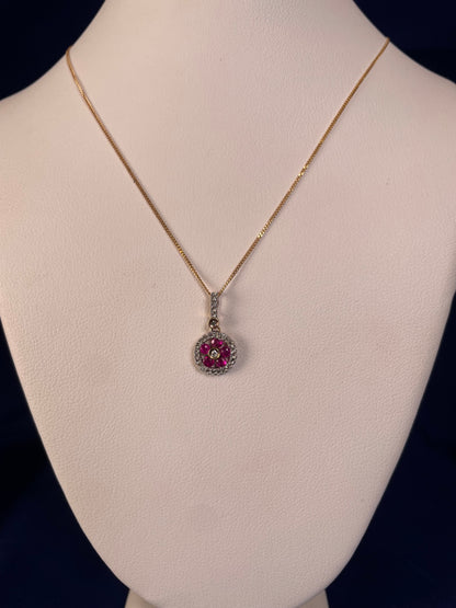 9ct Yellow Gold Cartwheel Design Diamonds & Rubies Pendant Necklace