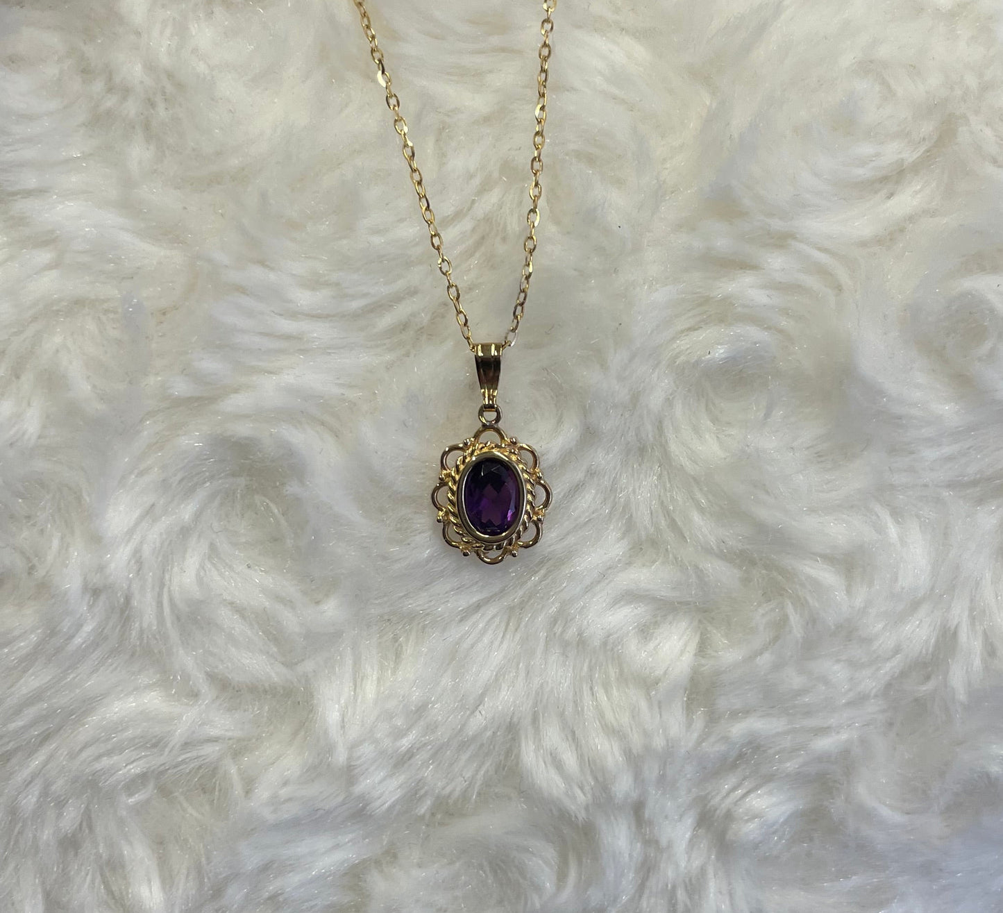 9ct Yellow Gold Rubover Set Oval Amethyst with Filigree Surround Pendant Necklace