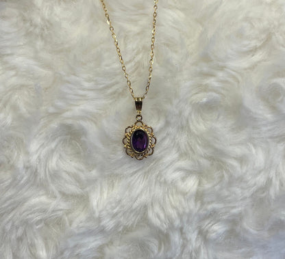 9ct Yellow Gold Rubover Set Oval Amethyst with Filigree Surround Pendant Necklace