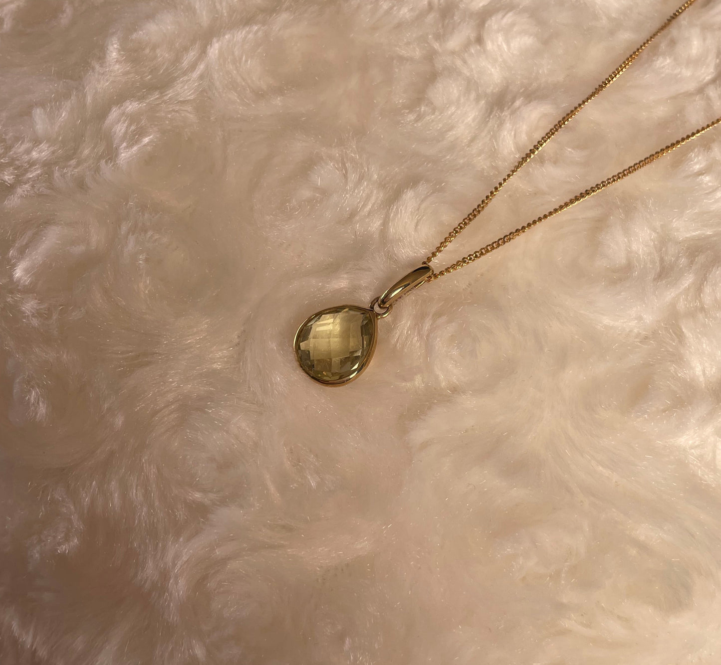 9ct Yellow Gold Pear Shaped Pineapple Cut Lemon Quartz Pendant Necklace