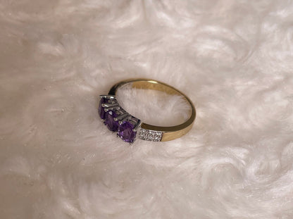 9ct Yellow Gold Ring with Oval Amethysts & Diamonds