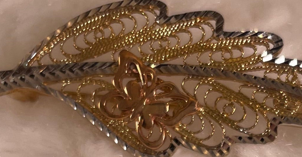 9ct Three Colour Gold Filigree Leaf Brooch