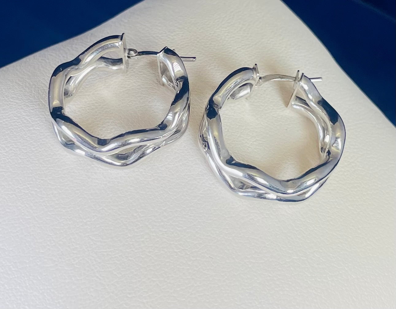 9ct White Gold Wave Hoop Earrings