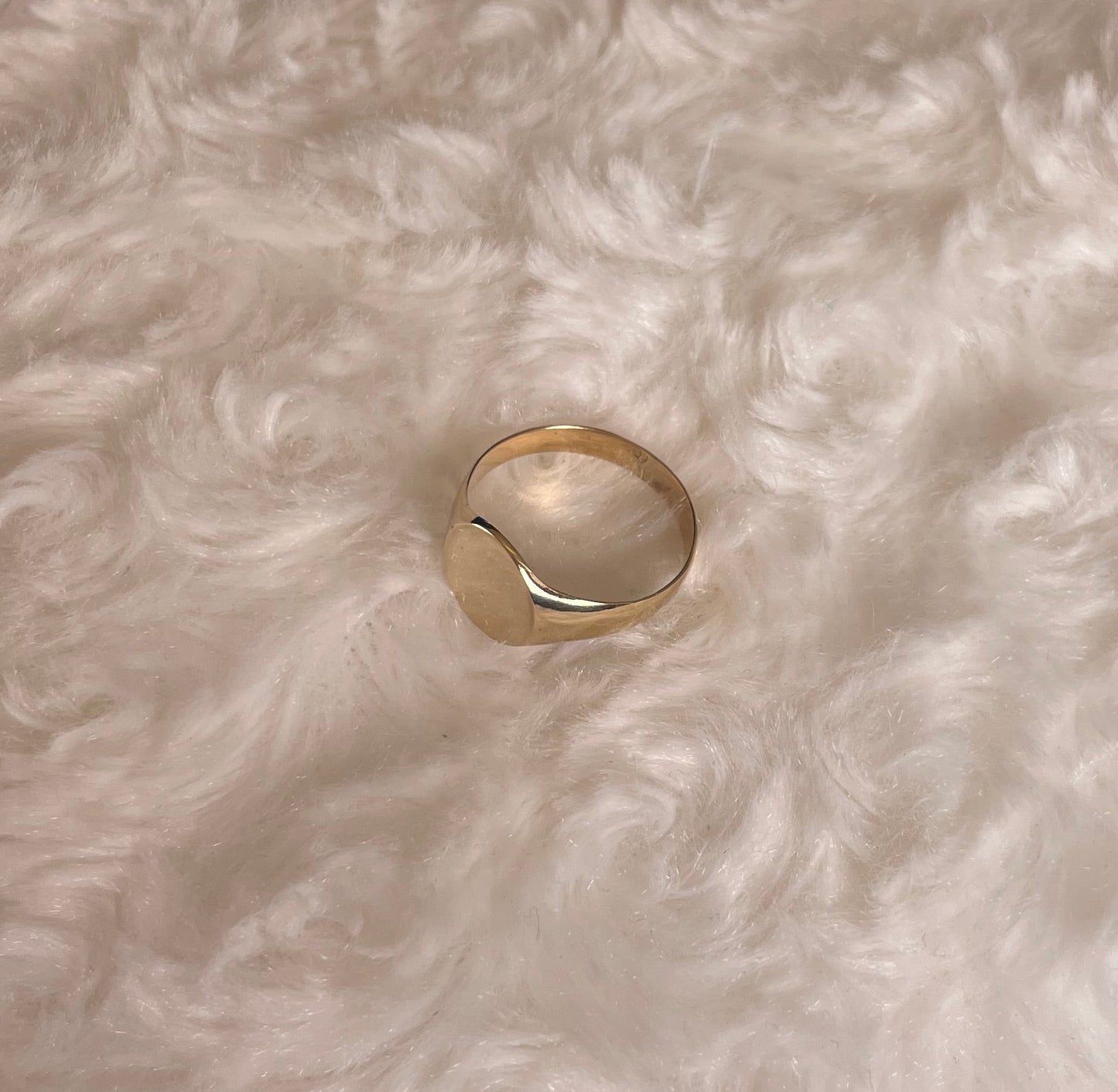 9ct Yellow Gold Plain Oval Signet Ring