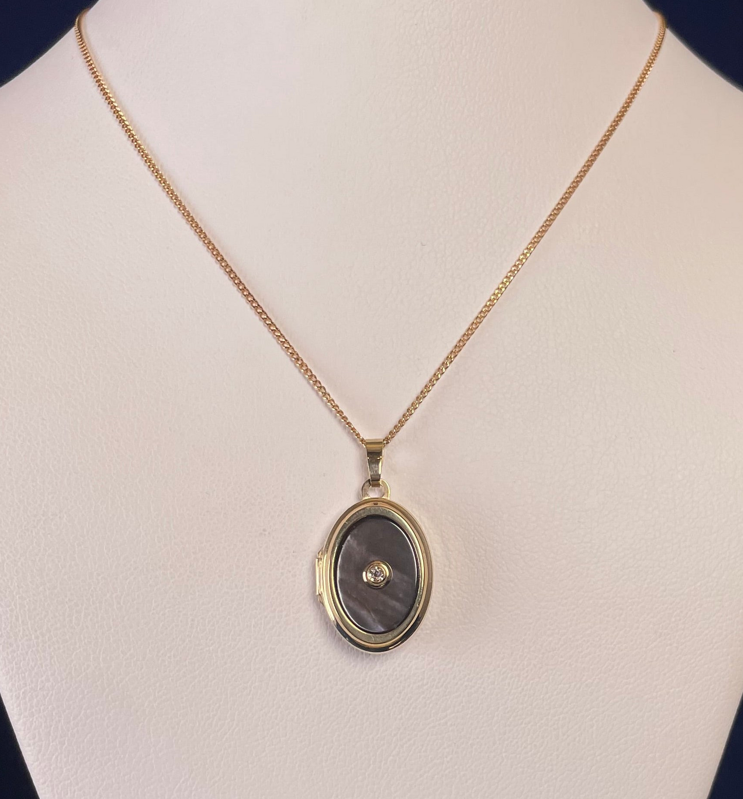 9ct Yellow Gold Grey Mother of Pearl Oval Locket With Small Diamond Centre