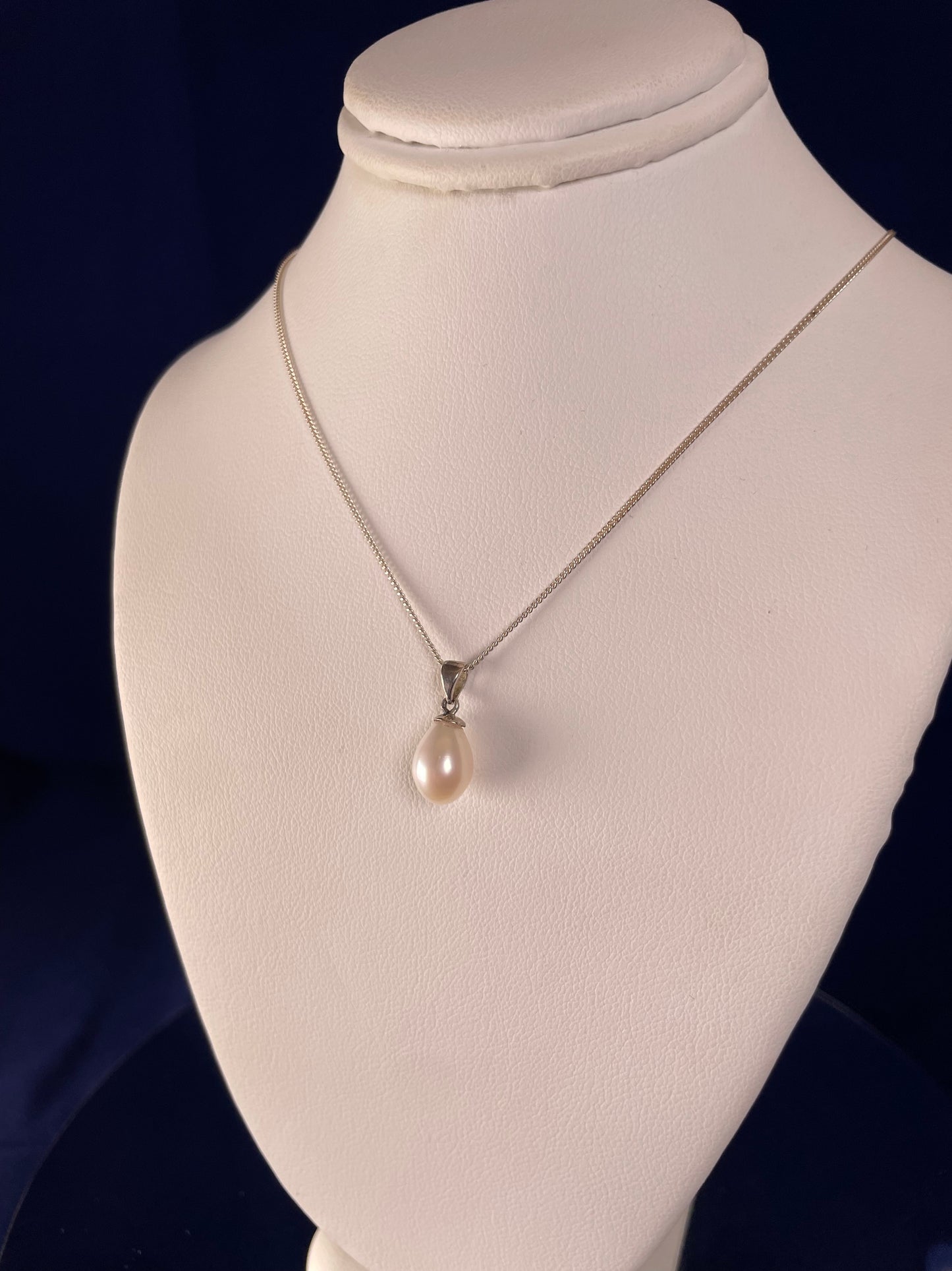 Silver Necklace With Fresh Water Cultured Pearl
