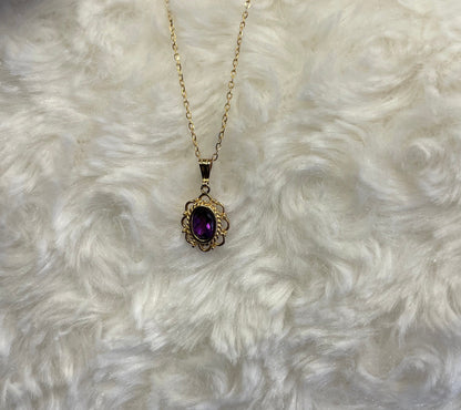 9ct Yellow Gold Rubover Set Oval Amethyst with Filigree Surround Pendant Necklace