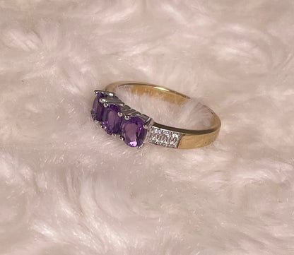 9ct Yellow Gold Ring with Oval Amethysts & Diamonds