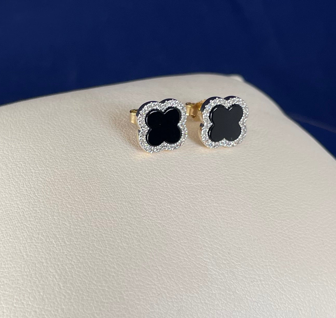 9ct Yellow Gold Onyx & Diamond Clover Earrings