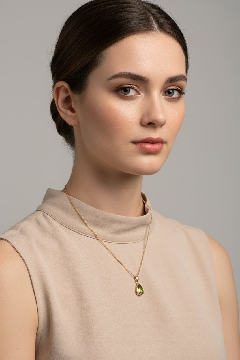 9ct Yellow Gold Pear Shape Peridot Pendant Necklace