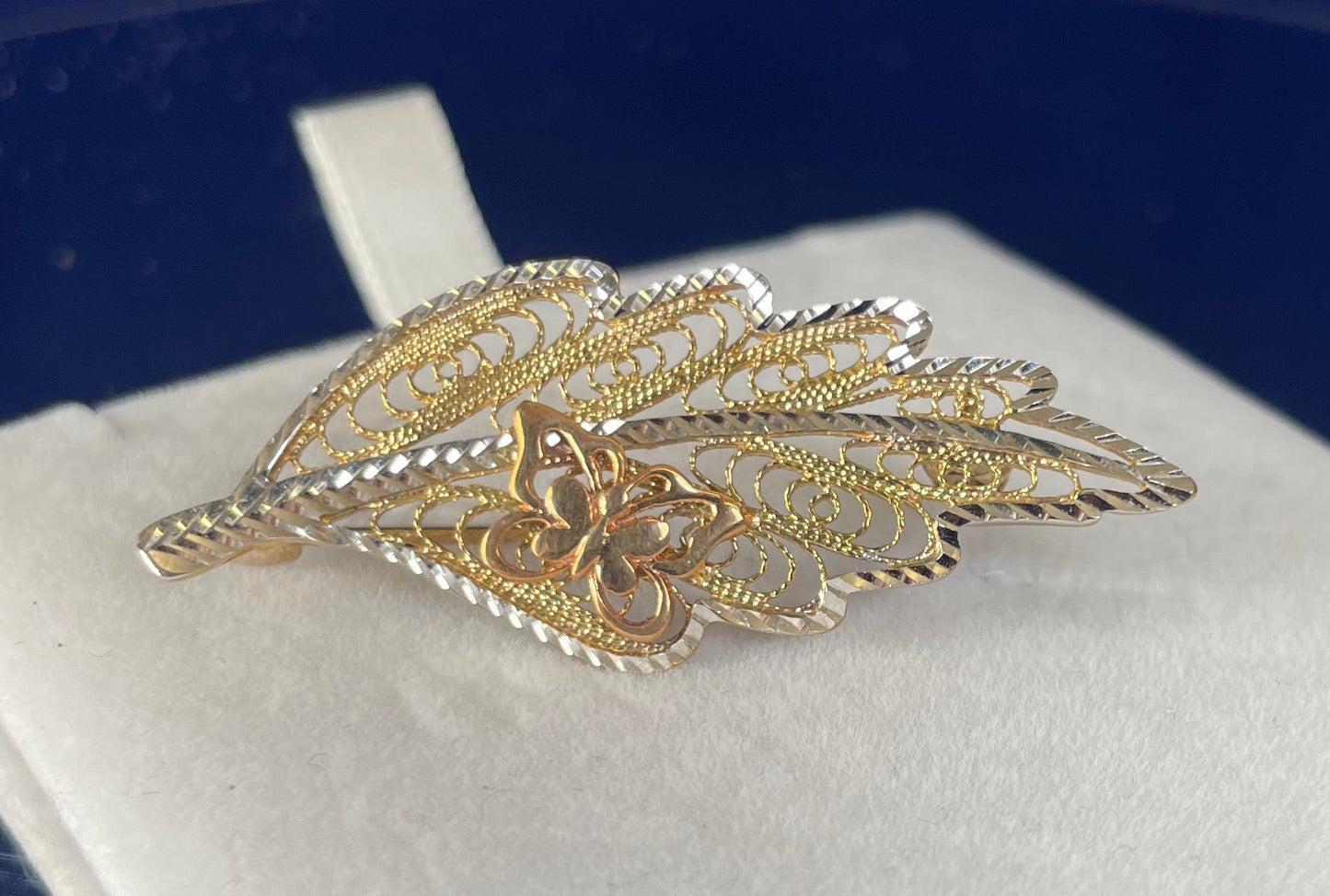 9ct Three Colour Gold Filigree Leaf Brooch