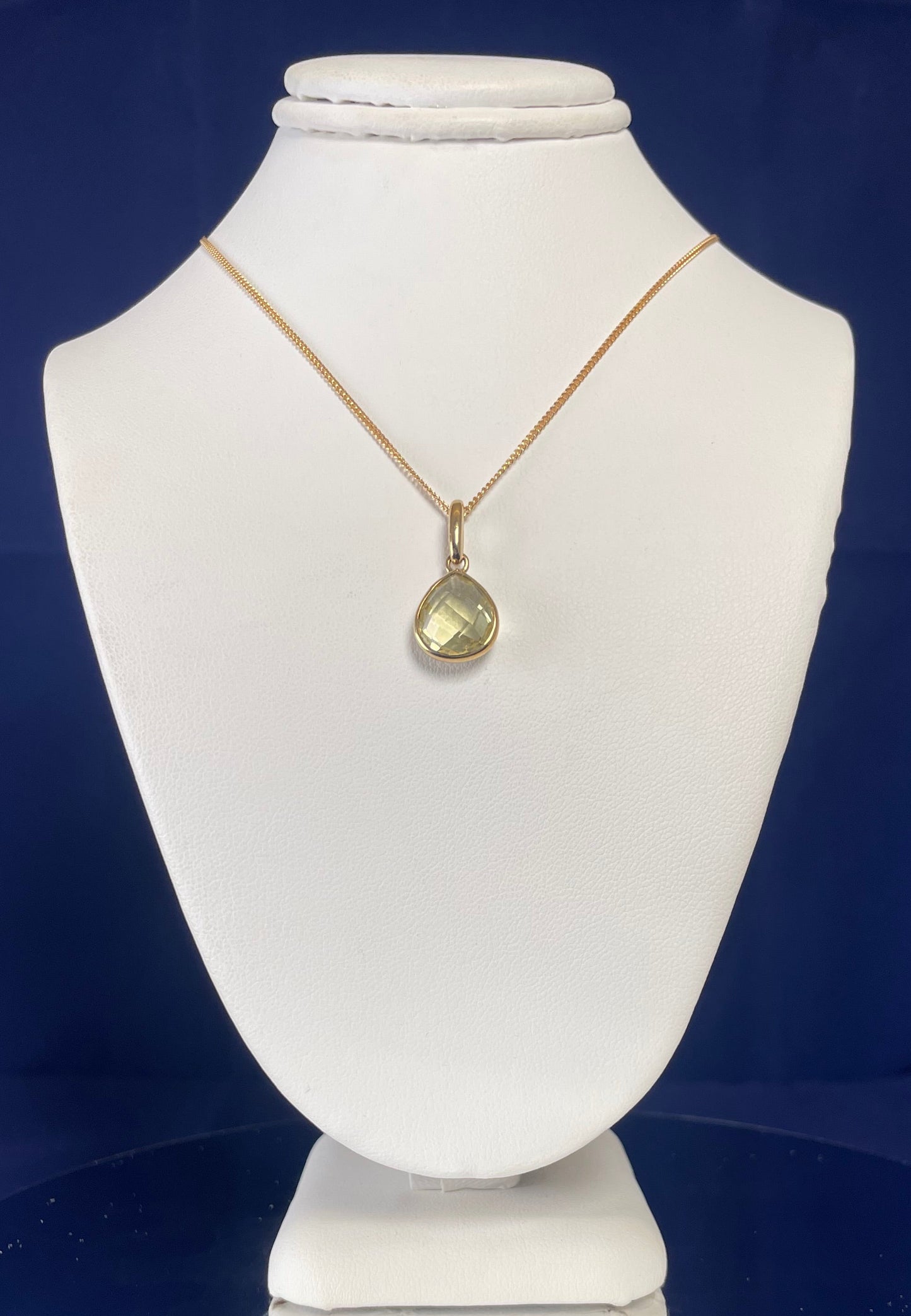 9ct Yellow Gold Pear Shaped Pineapple Cut Lemon Quartz Pendant Necklace