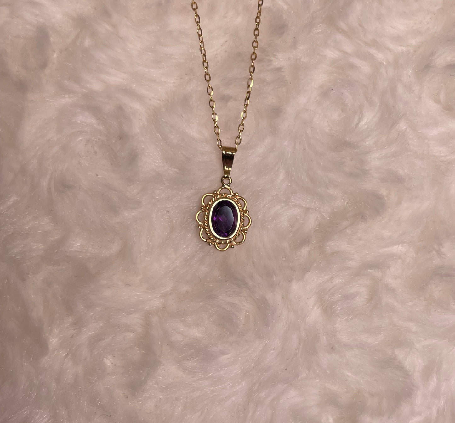 9ct Yellow Gold Rubover Set Oval Amethyst with Filigree Surround Pendant Necklace