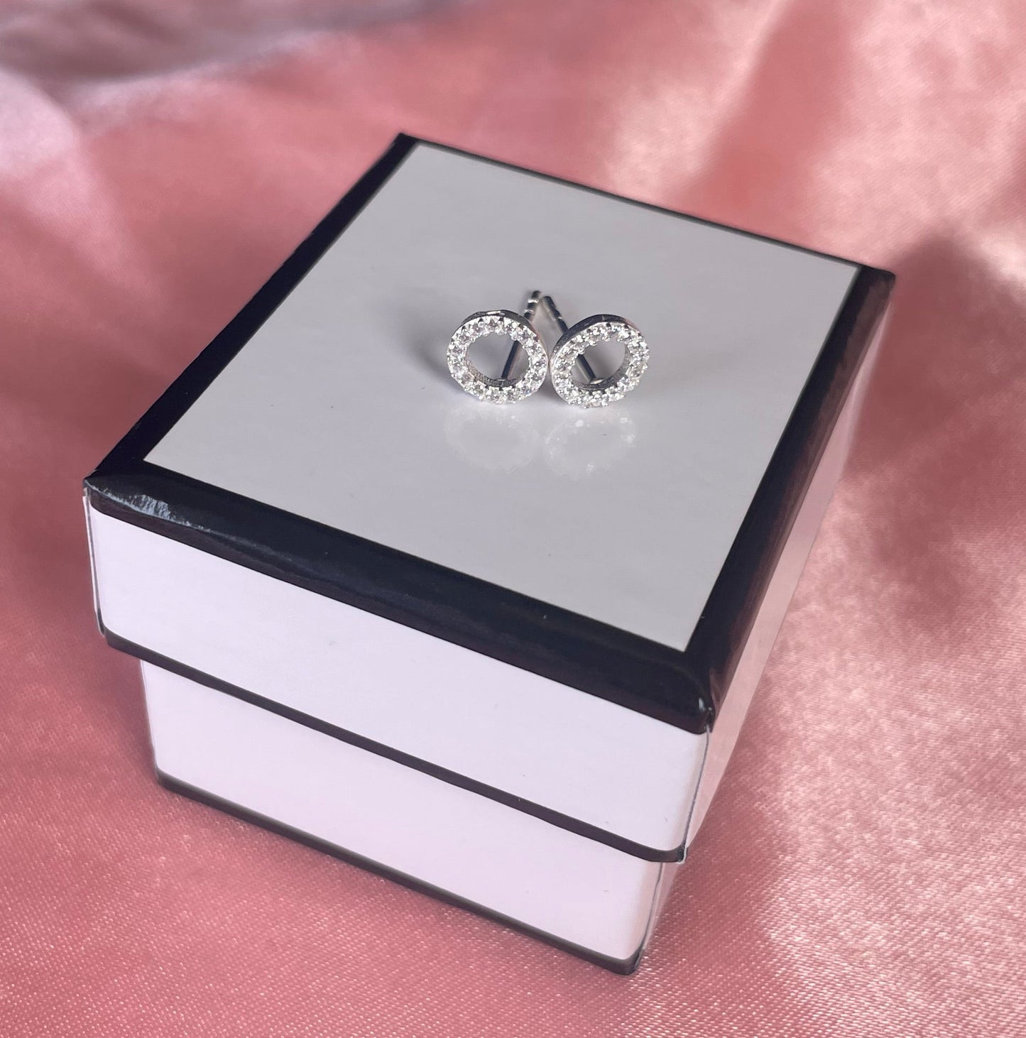 Rhodium-Plated Silver Dainty Circle Stud Earrings With Cubic Zirconia