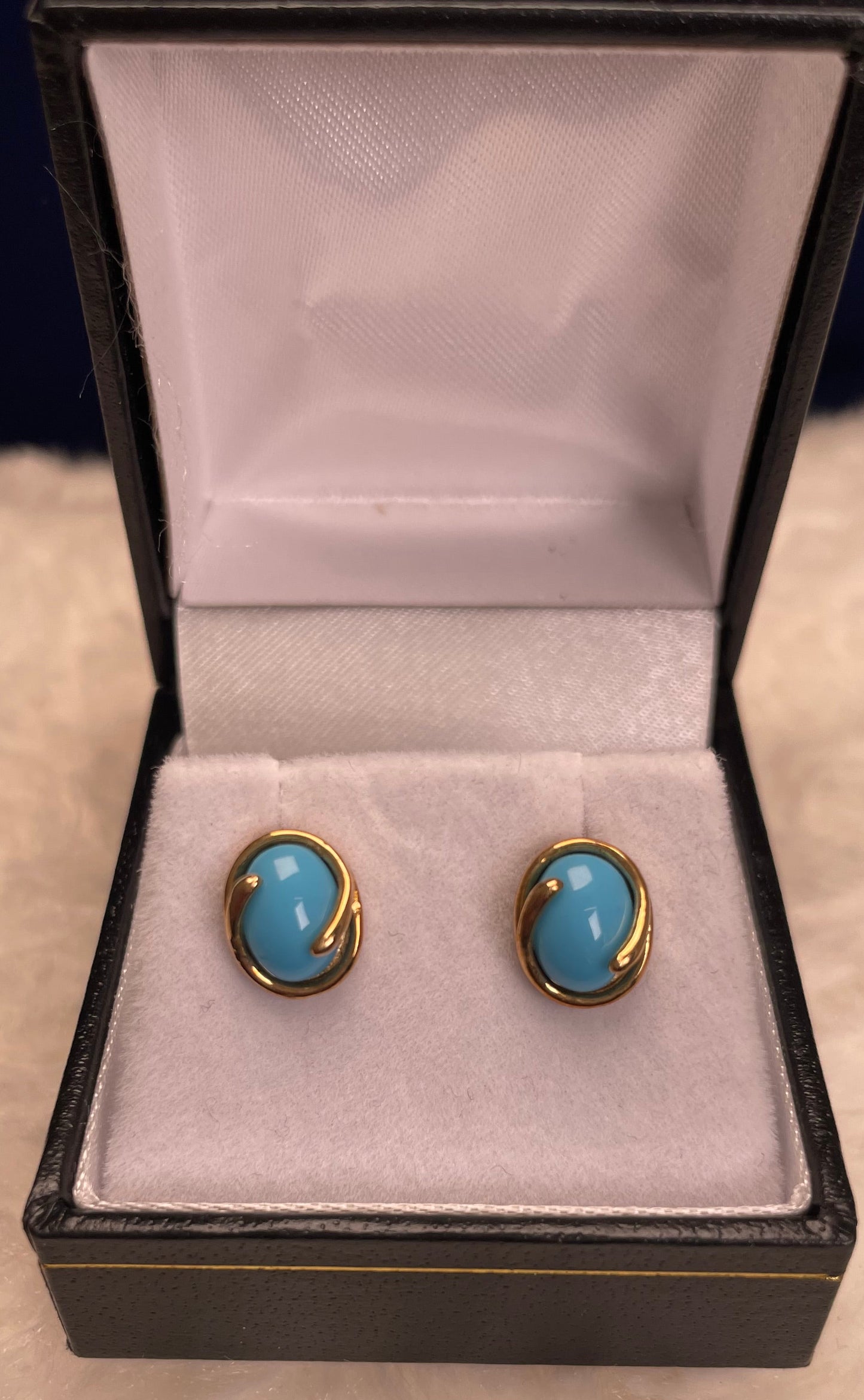 9ct Yellow Gold Oval Turquoise Cabochon Stud Earring