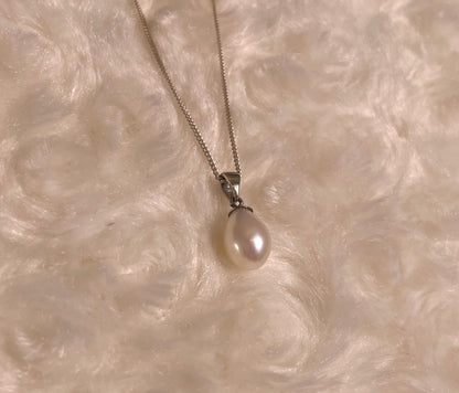 Silver Necklace With Fresh Water Cultured Pearl