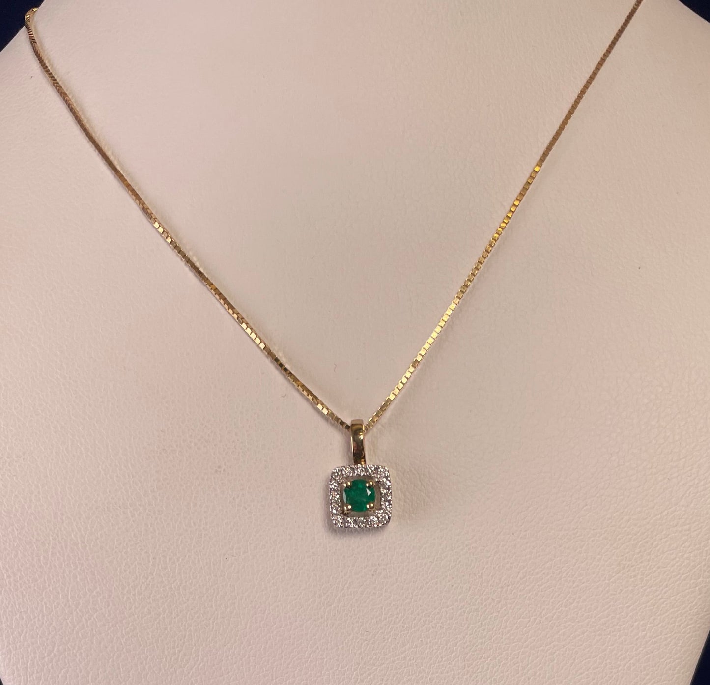 9ct Yellow Gold Round Emerald With Diamond Cluster Pendant Necklace