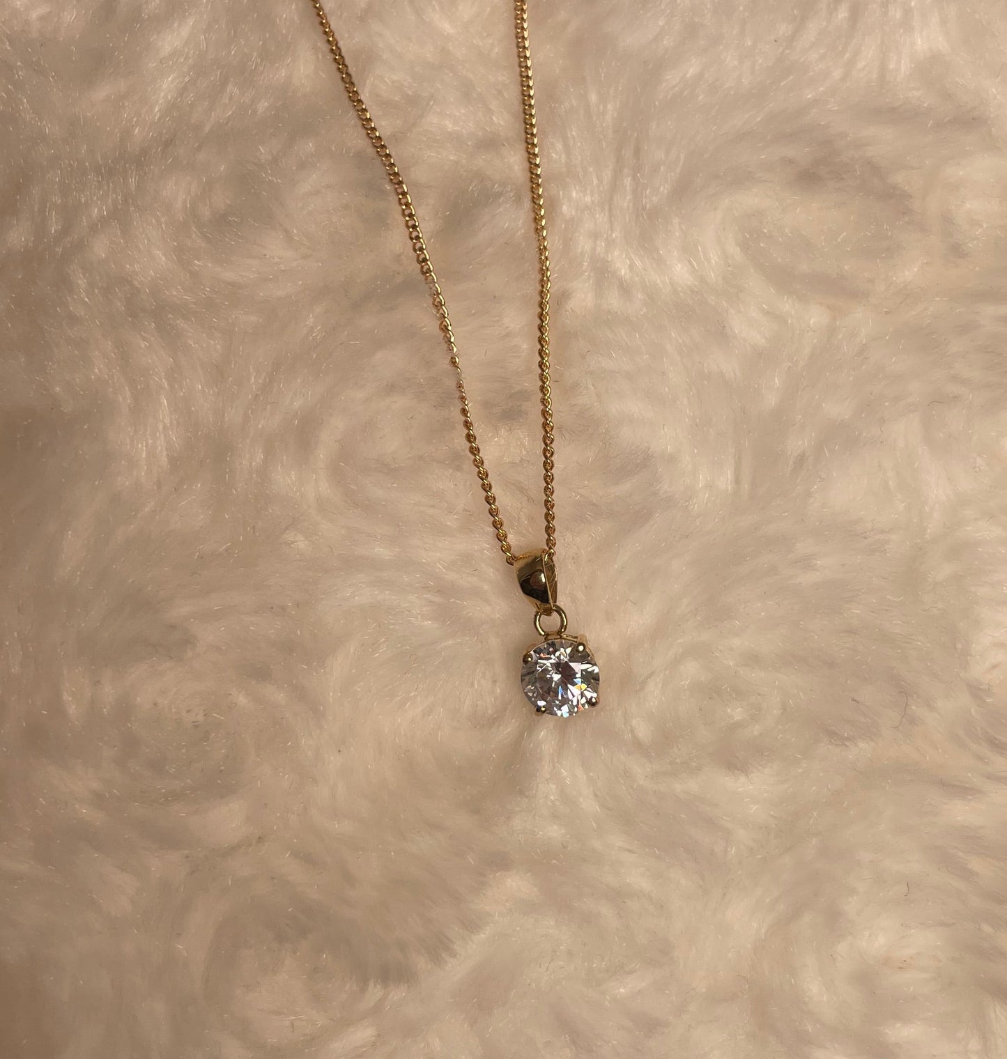 9ct Yellow Gold Cubic Zirconia Pendant Necklace