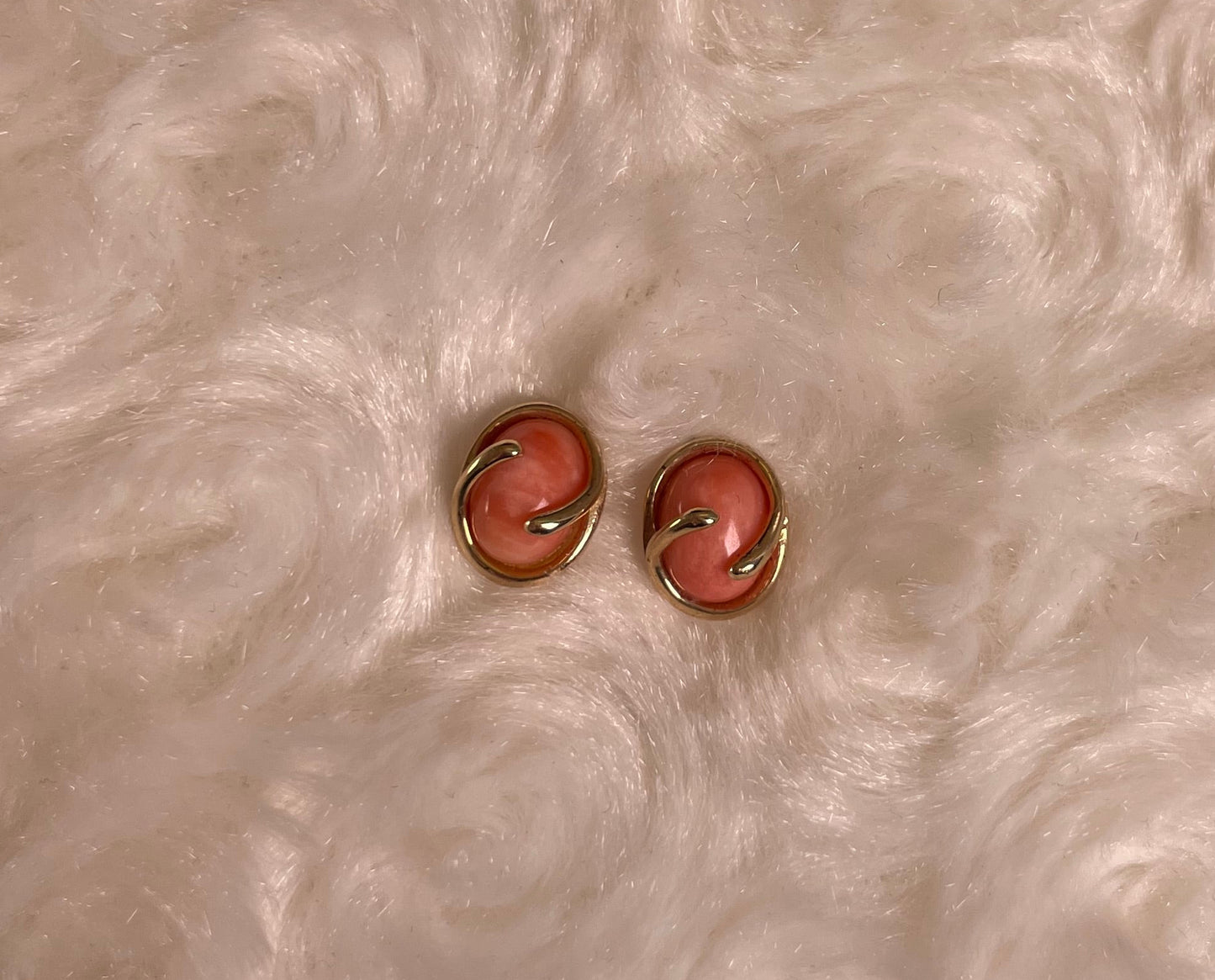 9ct Yellow Gold Oval Coral Cabochon Stud Earring